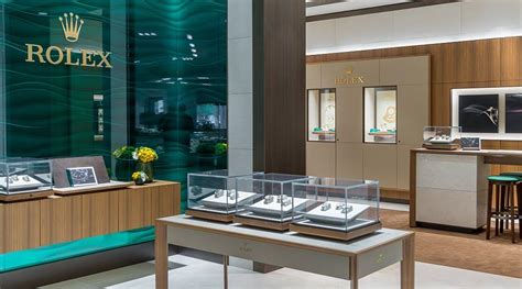 lee michaels rolex showroom.